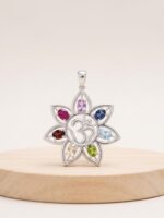 Colgante Flor de Loto con Símbolo Om y Piedras de los Chakras (Plata 925)
