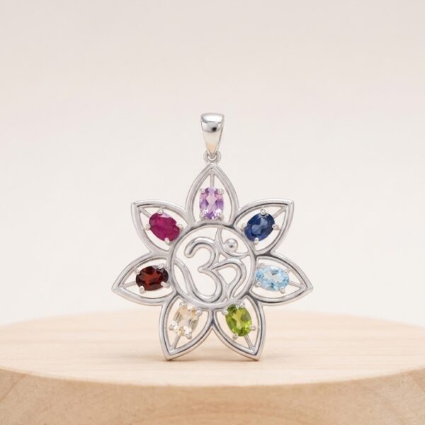 Colgante Flor de Loto con Símbolo Om y Piedras de los Chakras (Plata 925)